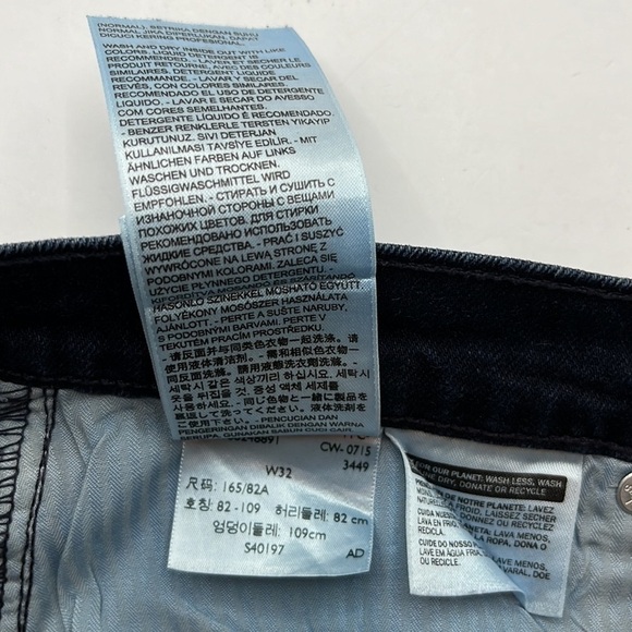 Levi’s Boyfriend Size 32 - Picture 10 of 16